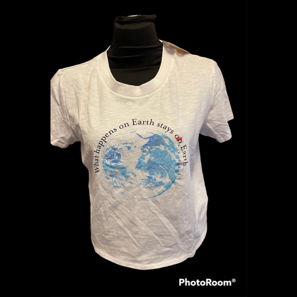 Levis Cropped T-Shirt NWT - Picture 1 of 3
